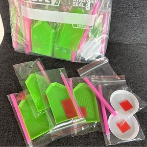 Set/25+ (and counting) Extra Diamond Art Kit Trays, Green, White, Pink